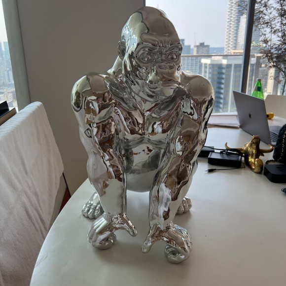 Silver Gorilla - Picture 9 of 9